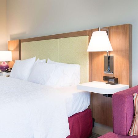 Hampton Inn And Suites Fayetteville, Nc מראה חיצוני תמונה